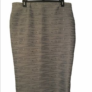 Women’s stretch pencil skirt